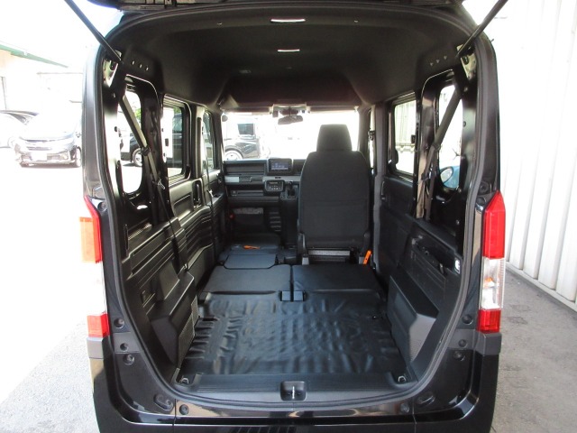 Honda N-VAN 12