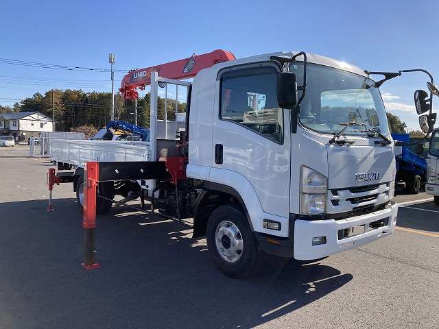 Isuzu Forward 9