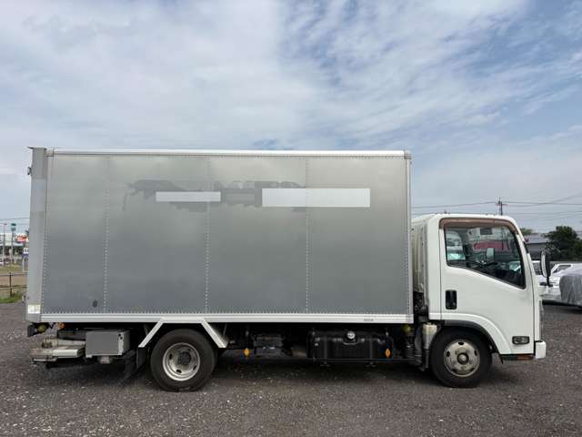Isuzu Elf 7