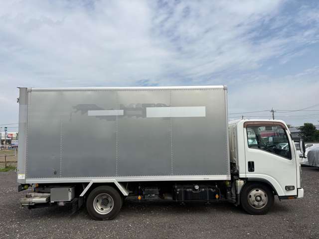 Isuzu Elf 8