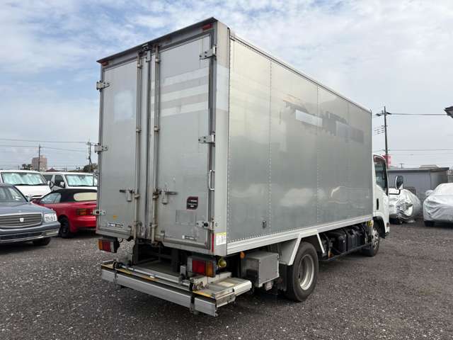 Isuzu Elf 10