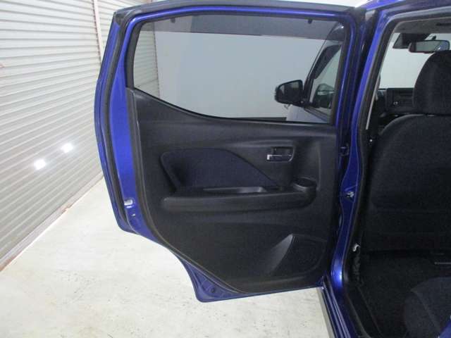 Mitsubishi eK X 11