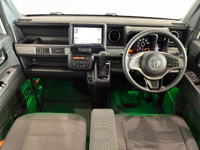 Honda N-VAN 8