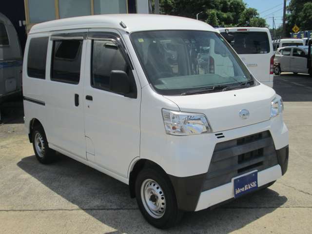 Daihatsu Hijet Cargo 6