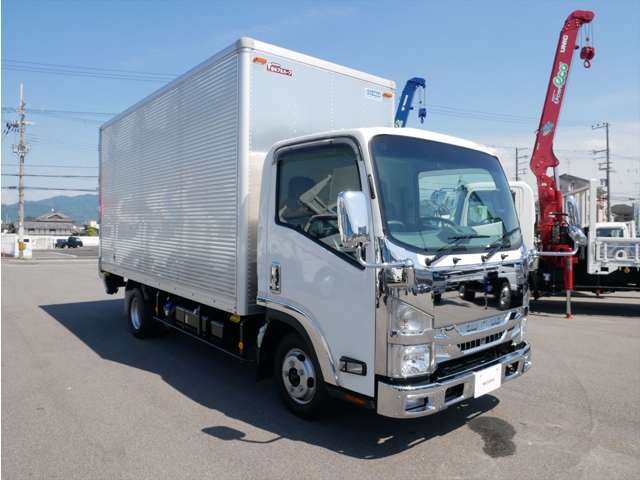 Isuzu Elf 8