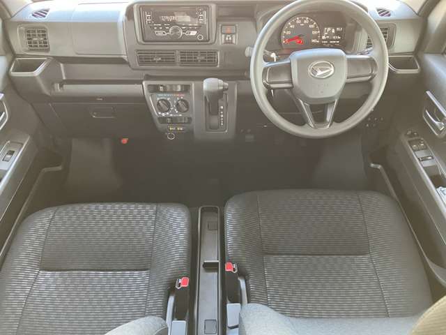 Daihatsu Hijet Cargo 2