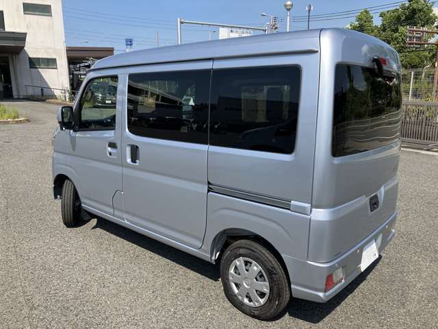 Daihatsu Hijet Cargo 10