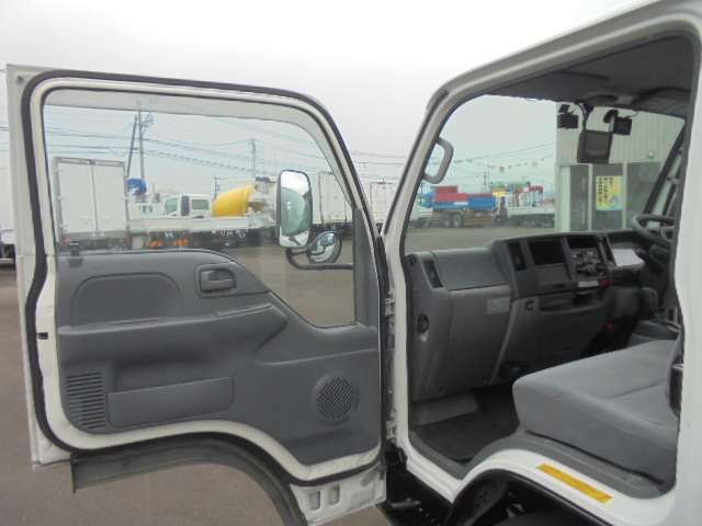 Isuzu Elf 3