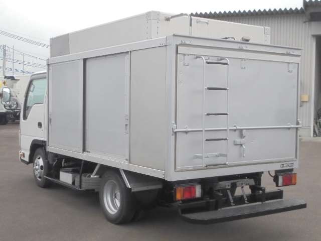 Isuzu Elf 10