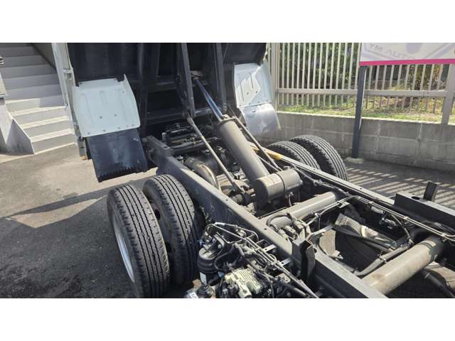 Mitsubishi Fuso Canter 10
