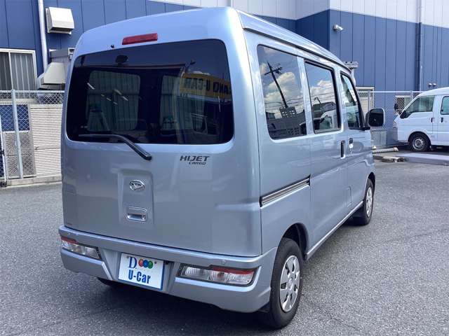Daihatsu Hijet Cargo 5