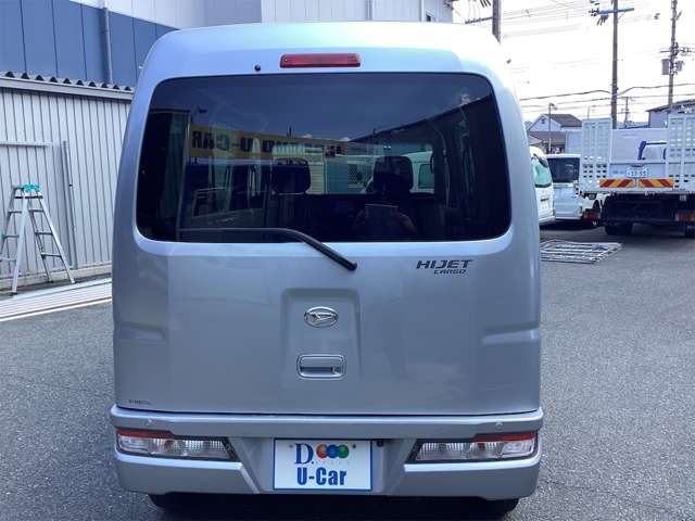 Daihatsu Hijet Cargo 6