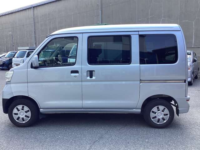 Daihatsu Hijet Cargo 8