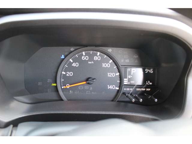 Daihatsu Hijet Cargo 8
