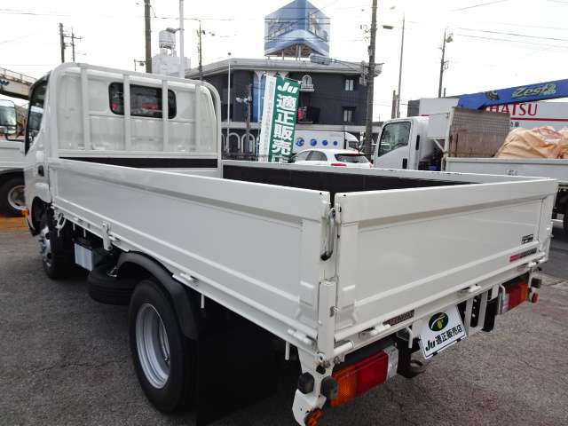 Hino Dutro 12