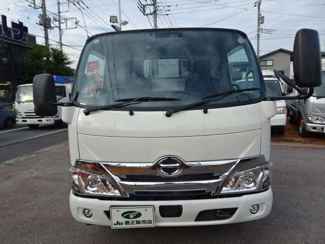Hino Dutro 7