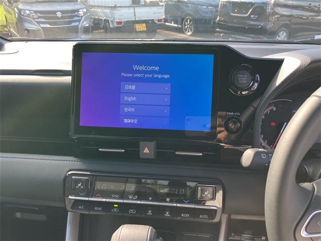 Toyota Voxy 2