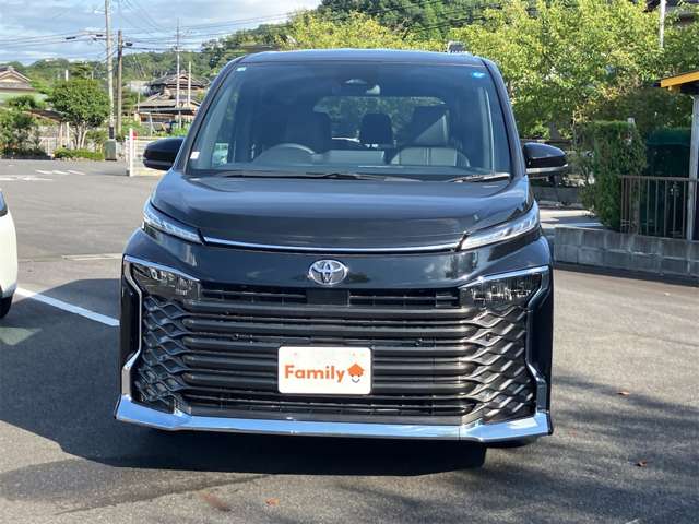 Toyota Voxy 7