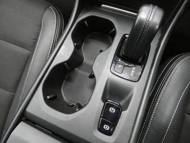 Volvo XC40 11