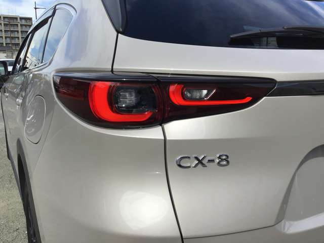 Mazda CX-8 10