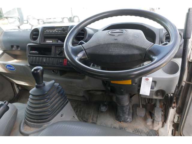 Hino Dutro 11