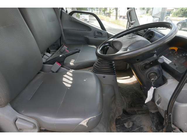 Hino Dutro 10