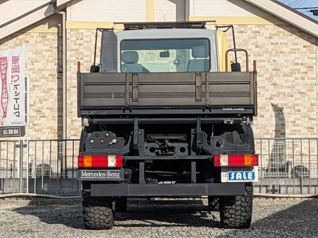 Mercedes-Benz Unimog 12