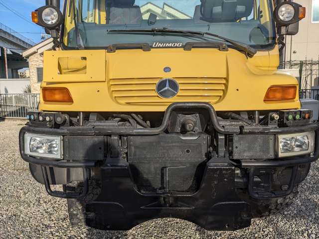 Mercedes-Benz Unimog 6