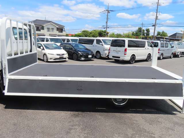 Isuzu Elf 10