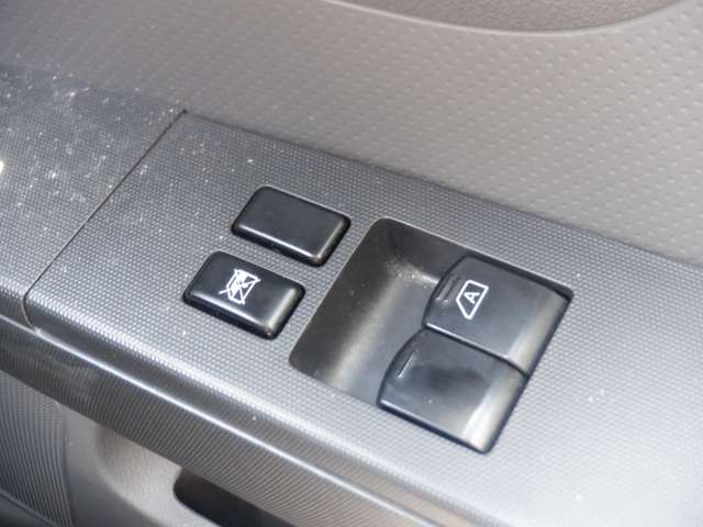 Nissan AD 10