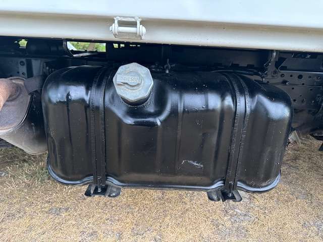 Isuzu Elf 10