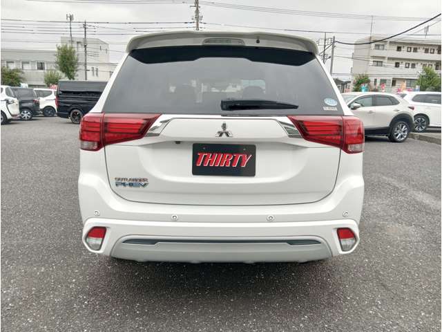 Mitsubishi Outlander PHEV 11