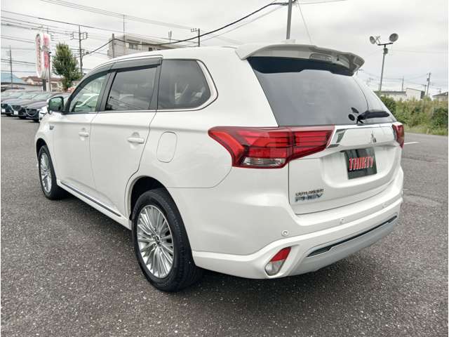 Mitsubishi Outlander PHEV 12