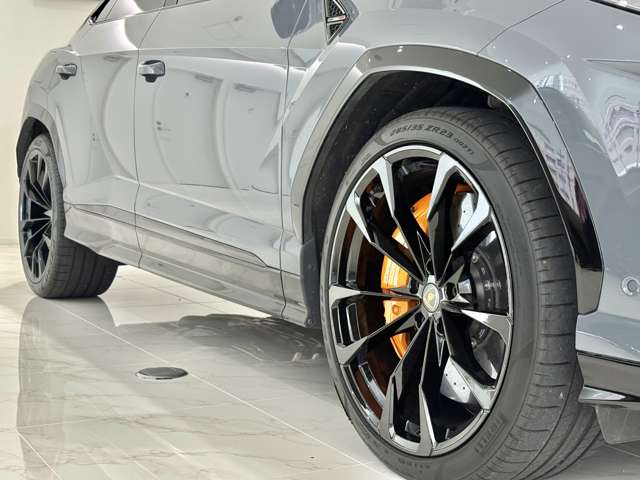 Lamborghini ウルス 11
