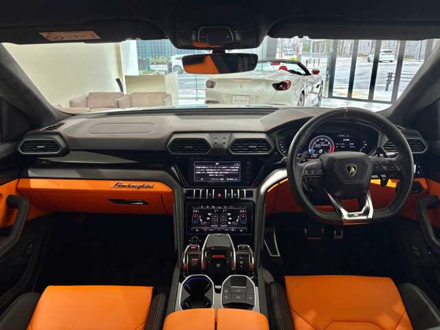 Lamborghini ウルス 2