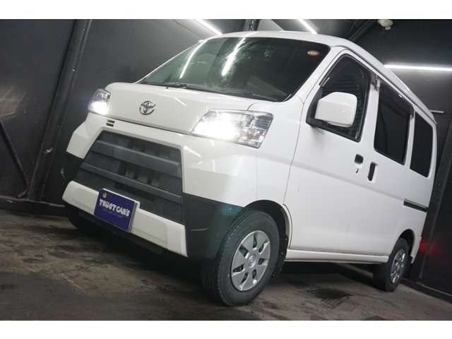 Toyota Pixis Van 12