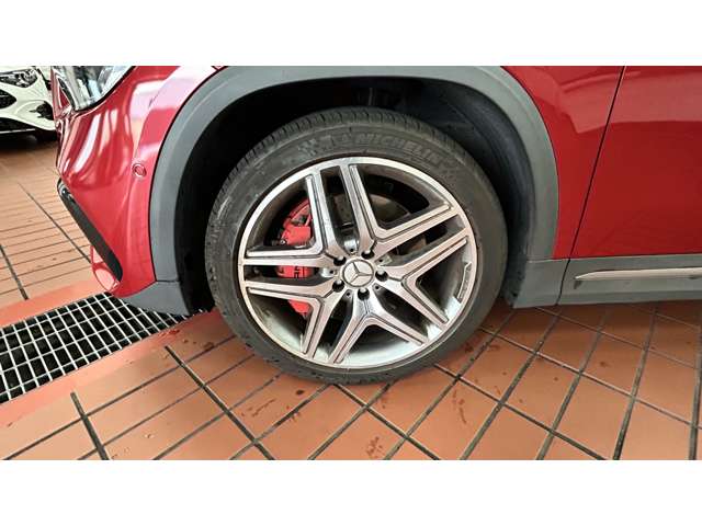 Mercedes-Benz GLA-Class 11