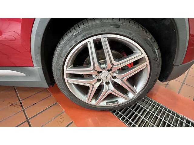 Mercedes-Benz GLA-Class 12