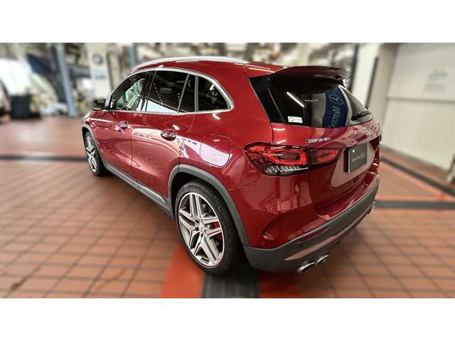 Mercedes-Benz GLA-Class 8
