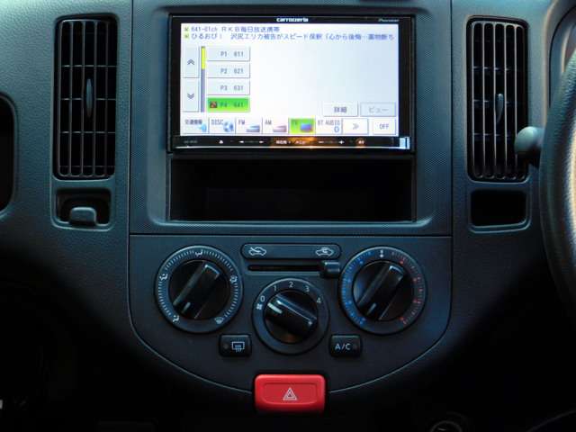 Nissan AD 5