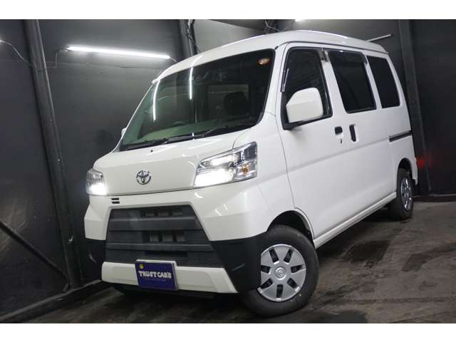 Toyota Pixis Van 11