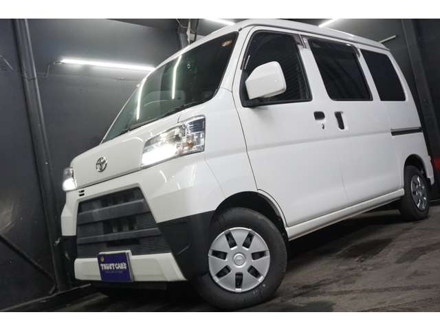 Toyota Pixis Van 12
