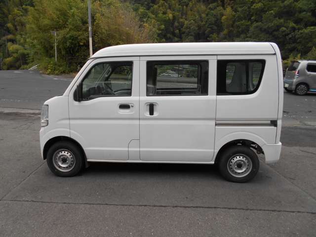Mitsubishi Minicab Van 4