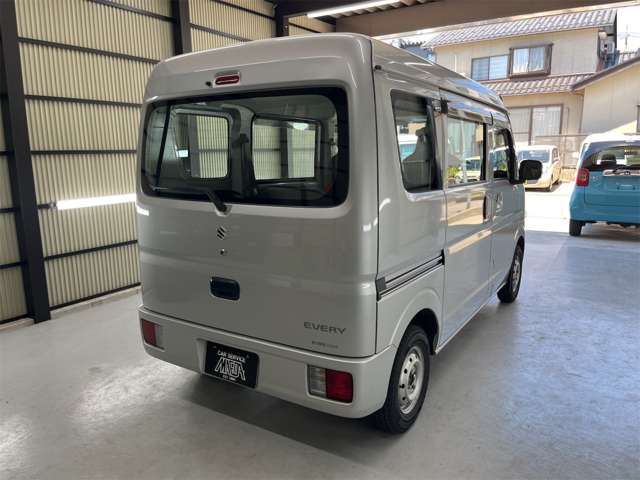 Suzuki Every 12