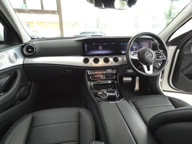 Mercedes-Benz E-Class All-Terrain 3