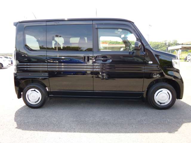 Honda N-VAN 8