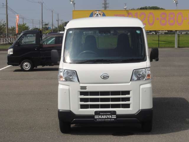 Daihatsu Hijet Cargo 4
