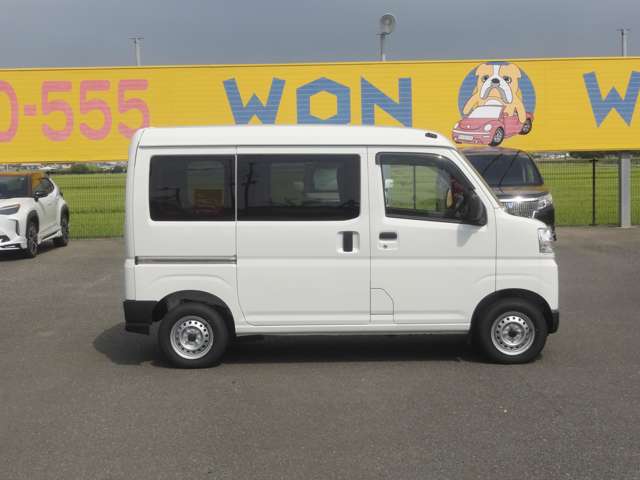 Daihatsu Hijet Cargo 6
