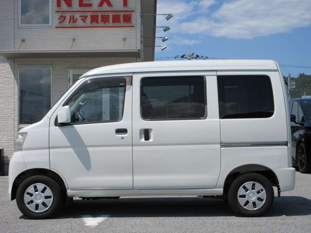 Daihatsu Hijet Cargo 7