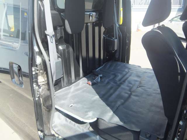 Daihatsu Hijet Deck Van 10